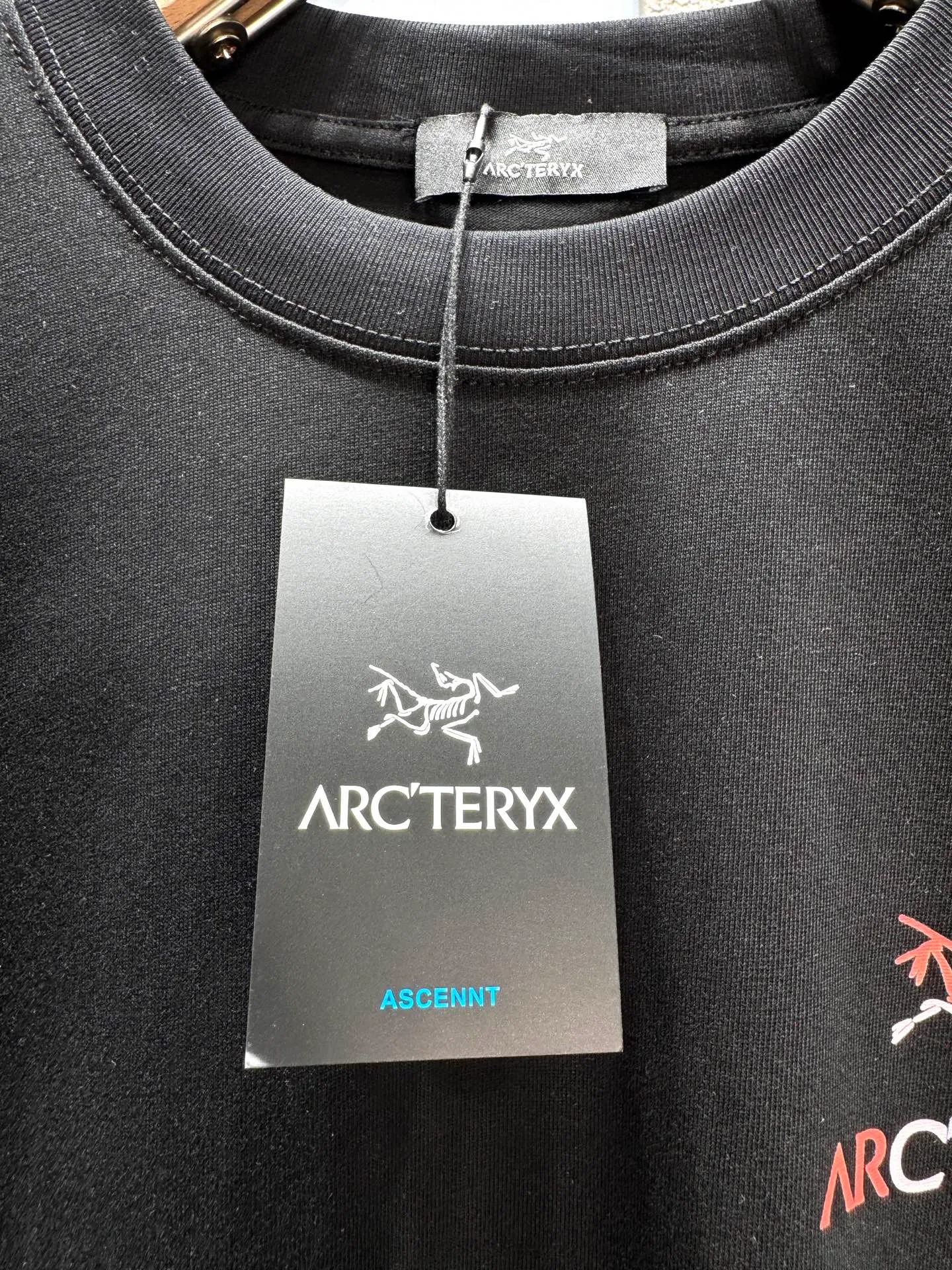 ARCTERYX* 🌈 ‼️ T ® 🖤 T ， 🌈 + ， ， ， Color Change， ， ， g ，Breathable ， 。 ， ，Sneakers， get ， ， ! ⚠️ ： ⚠️XYW 04 Same Style 𝐂𝐎𝐋𝐎𝐔𝐑：White Black 𝐒𝐈𝐙𝐄：S-Xl